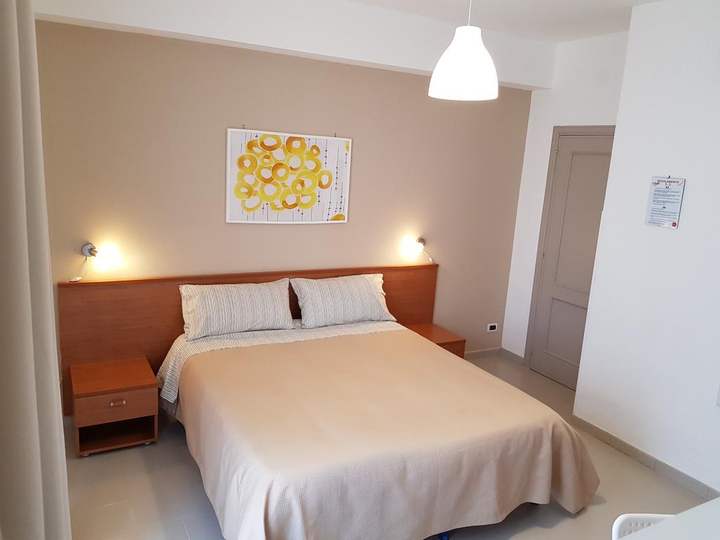 B&B Mimosa Giardini Naxos Eksteriør billede