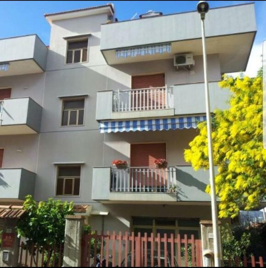 B&B Mimosa Giardini Naxos Eksteriør billede